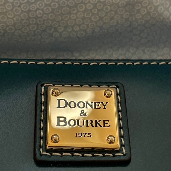 Dooney and Bourke large wristlet from the Selleria collection in Airforc… - Picture 8 of 9